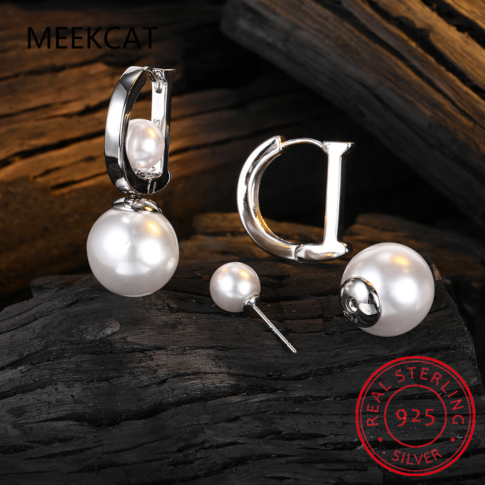 Women Accessories In English - ต่างหูห่วงรูปตัว D ประดับมุก เงินแท้ 925 ดีไซน์หรูหรา